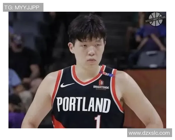 开拓者首战临近全队轻松备战 罗威亲授杨瀚森内线技巧笑声不断 开拓者首战临近全队轻松备战 罗威亲授杨瀚森内线技巧笑声不断