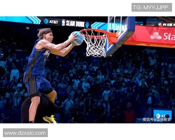 卡斯尔精准抛传 文班亚马空接暴扣轻松得分 卡斯尔精准抛传 文班亚马空接暴扣轻松得分