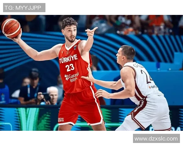 申京背身强打转身抛投再显神威 如日中天率队重夺领先优势 申京背身强打转身抛投再显神威 如日中天率队重夺领先优势